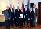 Verleihung des Verdienstkreuzes Erster Klasse an Prof. Dr. Heinz Maier (4. v. rechts)